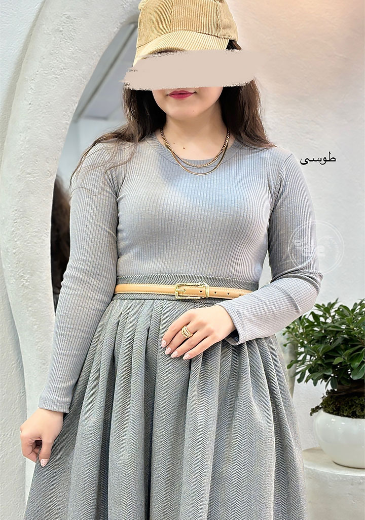 بلوز-یقه-گرد-کرکره-ای-طوسی بلوز-یقه-گرد-کرکره-ای-طوسی