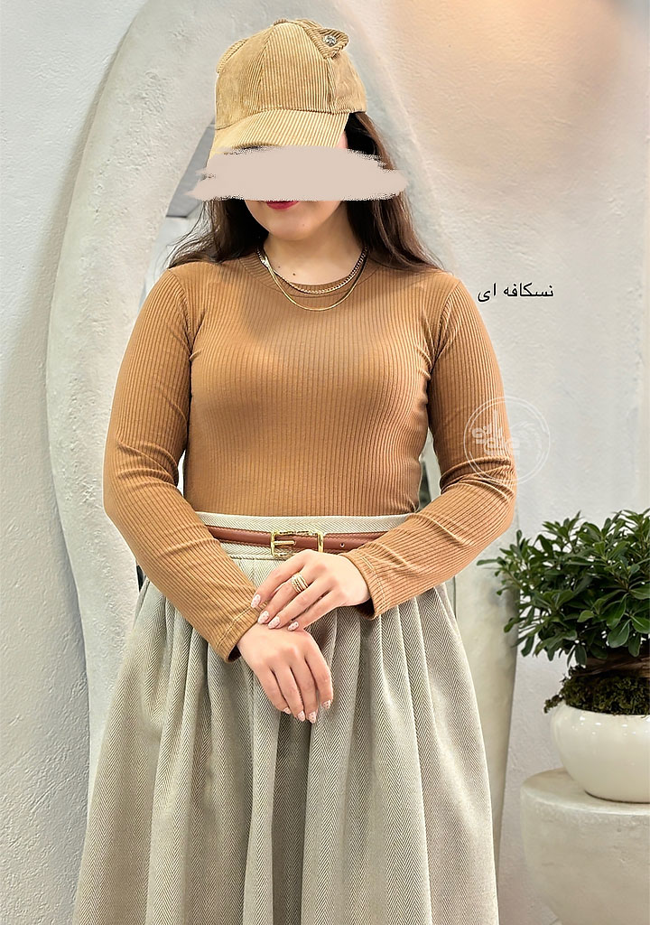بلوز-یقه-گرد-کرکره-ای-نسکافه-ای بلوز-یقه-گرد-کرکره-ای-نسکافه-ای