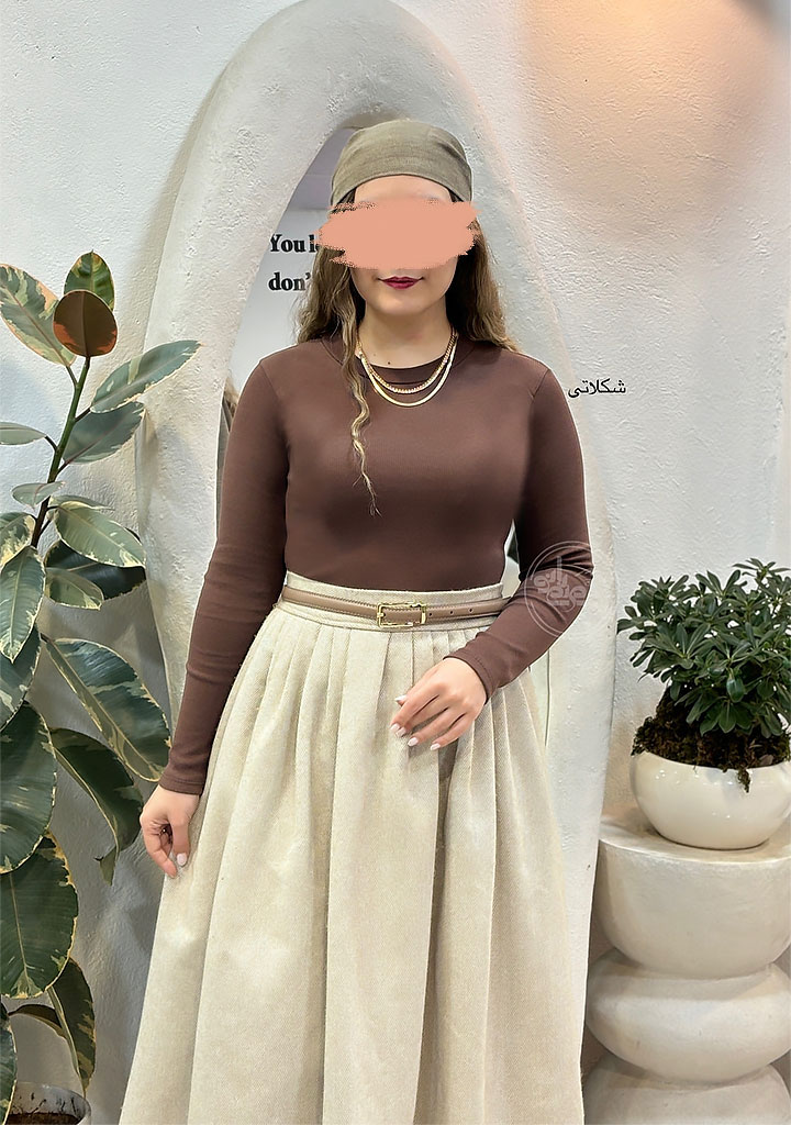 بلوز-یقه-گرد-الا-شکلاتی بلوز-یقه-گرد-الا-شکلاتی