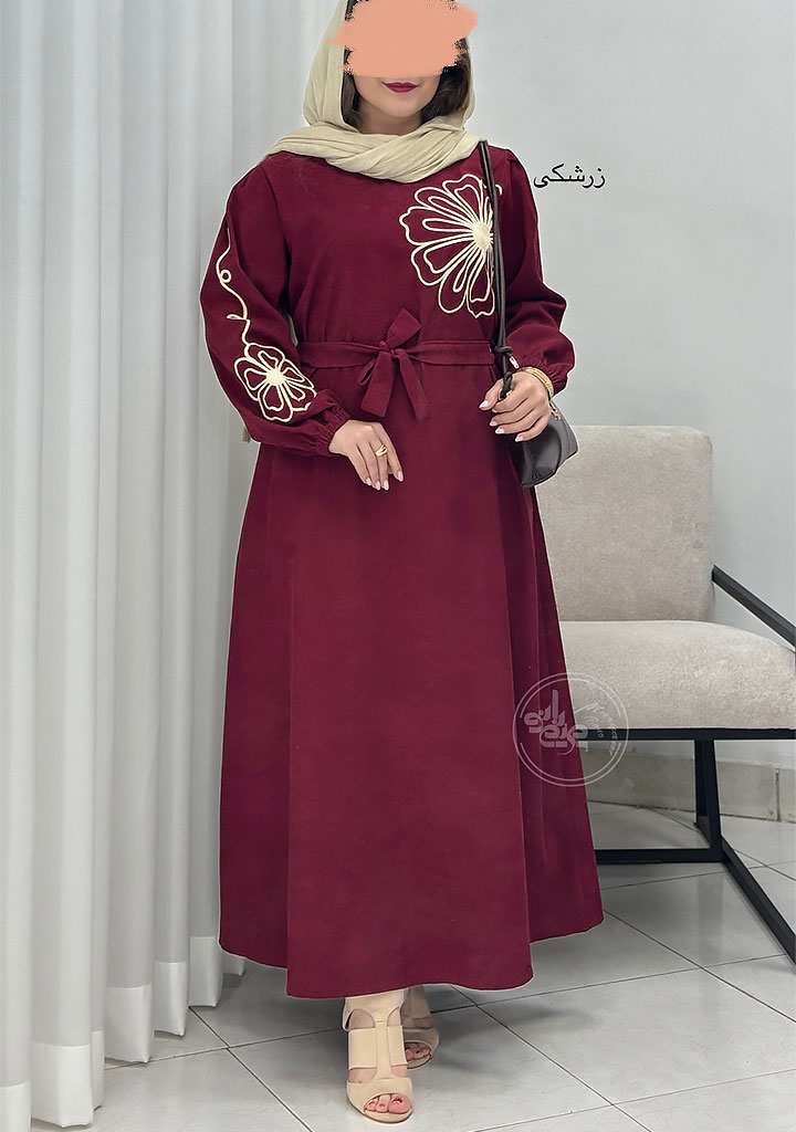 پیراهن-مانتویی-گیسو-زرشکی پیراهن-مانتویی-گیسو-زرشکی